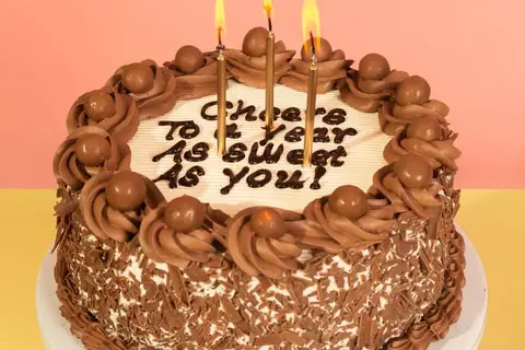 The Eggfree Cake Box photo 1